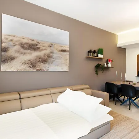Holiday Boulevard - Spacious Fully Equipped Luxury Residences - Dubai - Jvc Exterior photo